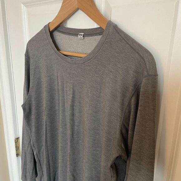 Uniqlo Mens HeatTech Long Sleeve Thermal Shirt Small Layers Outdoors Neutral - Picture 3 of 8